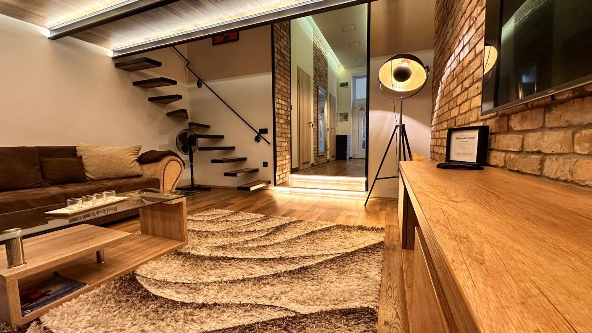 Ultra Modern Home Budapest Extérieur photo