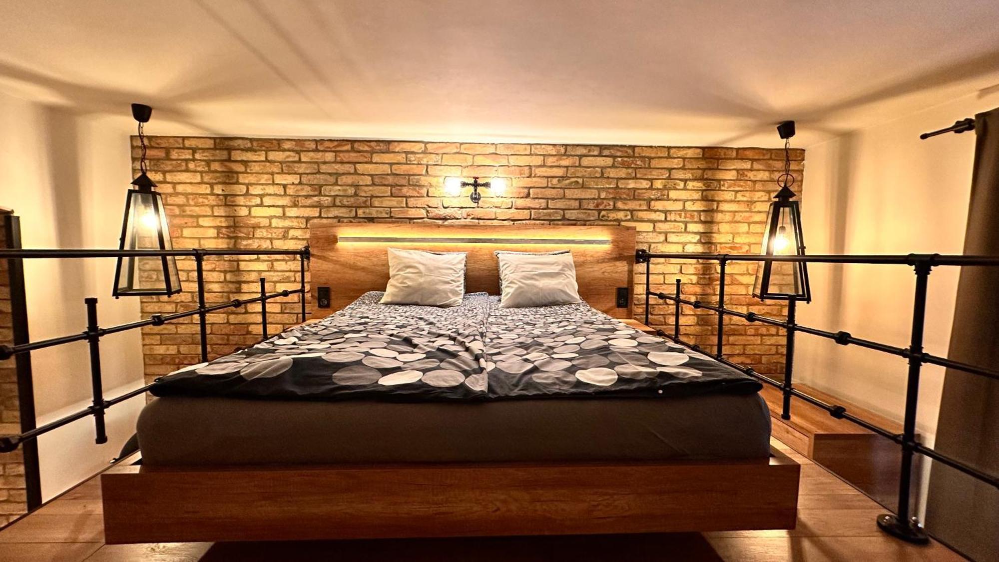 Ultra Modern Home Budapest Extérieur photo