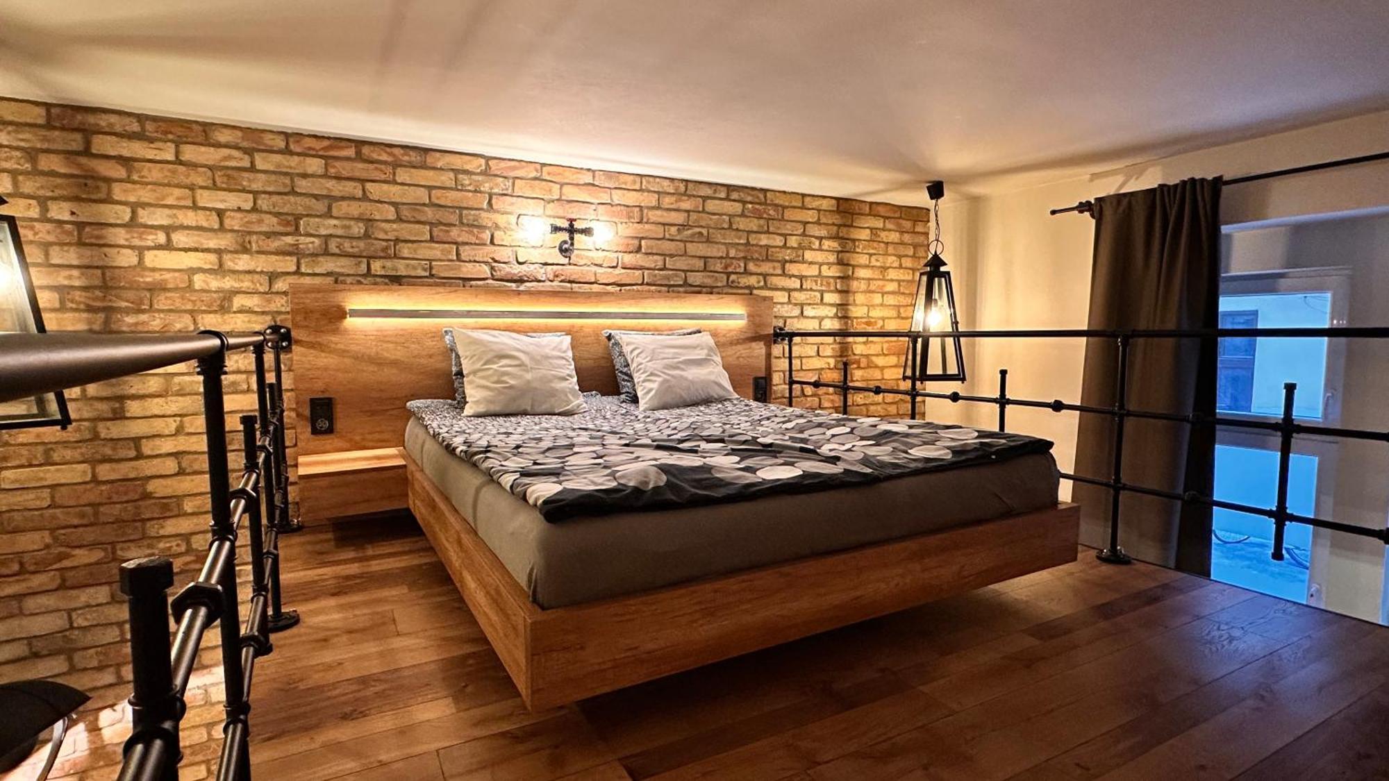 Ultra Modern Home Budapest Extérieur photo